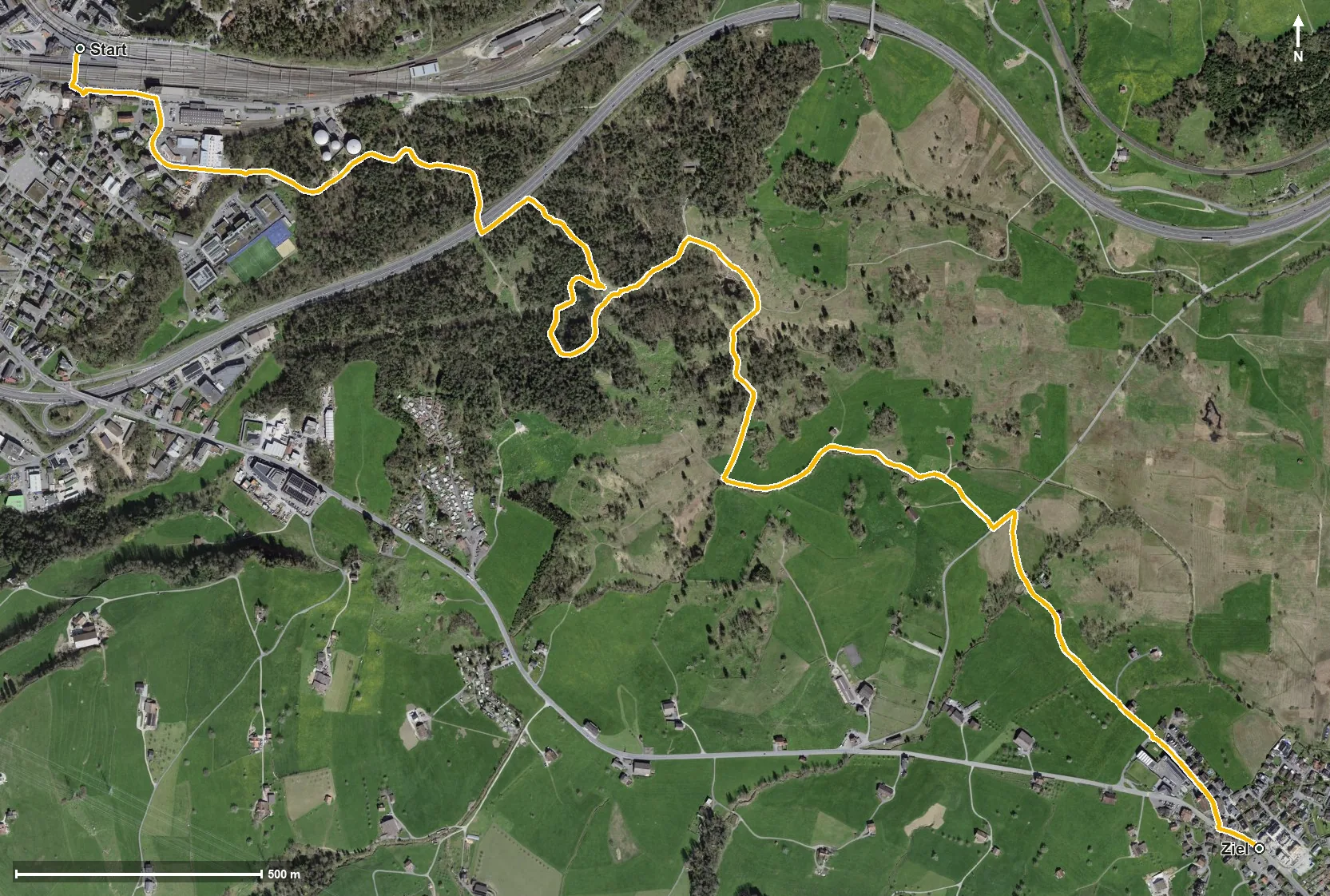 Luftbild WanderWunder Schwyz: Durch das Naturschutzgebiet Sägel-Schutt